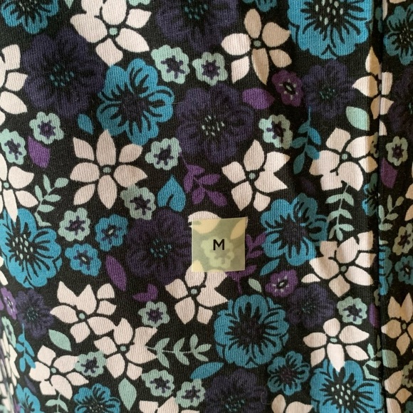 Nwt LOFT OUTLET FLORAL ADJUSTABLE STRAP TANK TOP SIZE MEDIUM - Picture 9 of 10